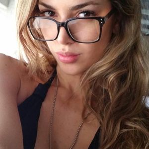 @anllela_sagra | via selfshotmag: