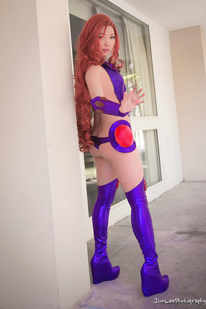 Starfire by Rundevinrun Cosplay