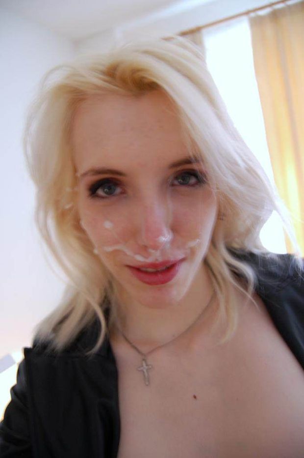 Horny Cumshot Girl
