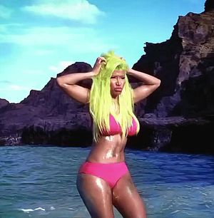 nicki minaj butt shake