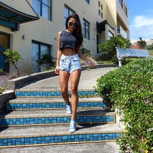 @diazdilya (via selfshotmag): Sunday in @onebyone_clothing...