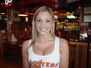 hot blonde hooters girl