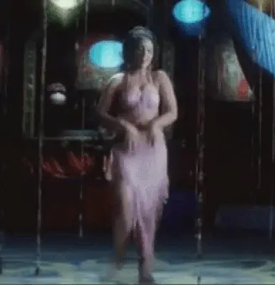 Indian sexpot spreads her legs