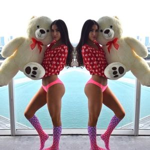 @jenselter (via selfshotmag): Hope everyone is having a great...