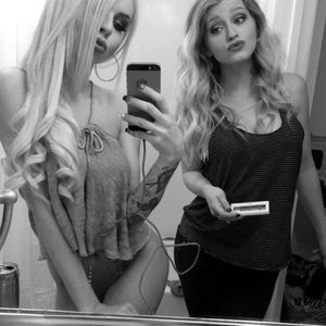 @swedishkiller_xoxo (via selfshotmag): How can I trust any of u...