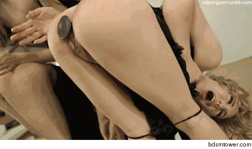 spanking-her-buttplug-for-maximum-effect-16518