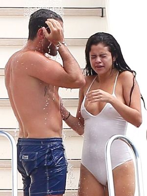 selena-gomez-swimsuit-on-a-yacht-in-saint-tropez-02