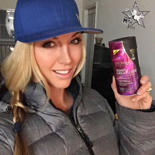 @calliebundy (via selfshotmag):
Ah word looky what we have here...