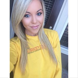 @alexismontgomery (via selfshotmag): Cool weather, hot coffee,...