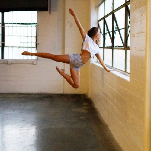 @jessiebabyfit (via selfshotmag): @balletzaida #balletzaida #fbf