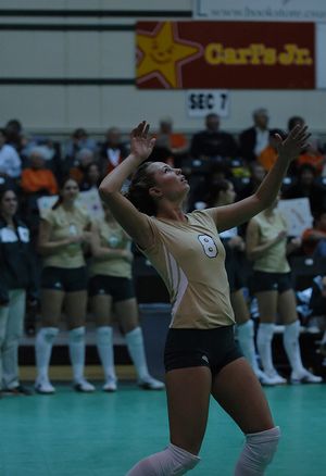 Sacramento State volleyball perky return
