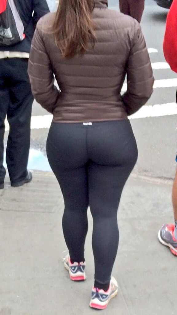 Yoga Pants Creepshots In Public