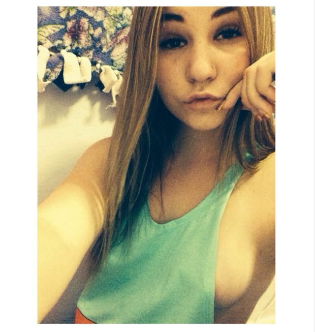 A little sideboob never hurt;)