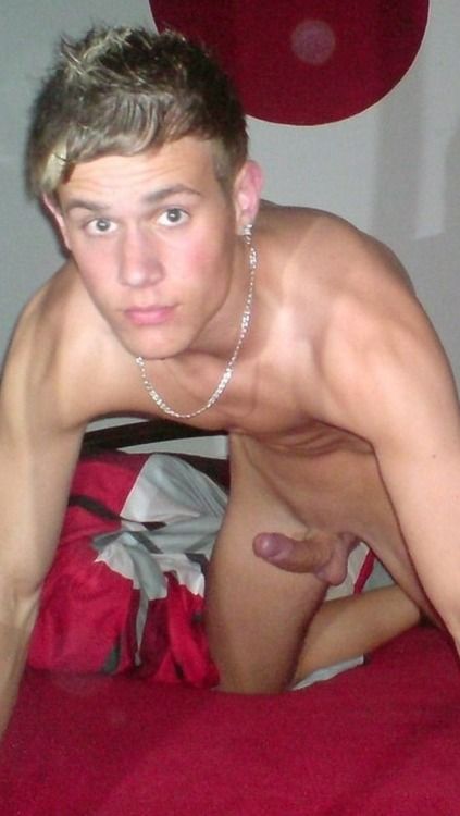 Reblog: Enjoy my archives: Sexy Gay Men and Random Gay Posts