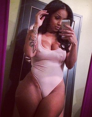 Hot Girls Taking XXX Sexy Selfies