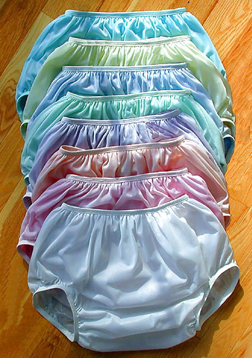 Mature ladies in Panty-girdle and panties