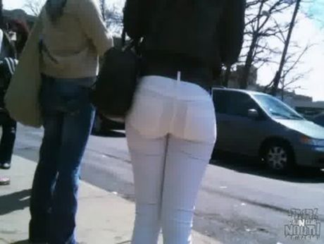 OMFG! Bubble Ass Black Girl In Tight White Jeans