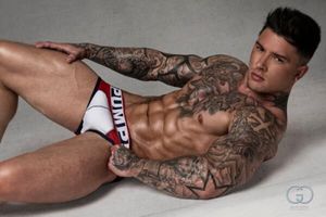 Reblog: Enjoy my archives: Sexy Gay Men and Random Gay Posts