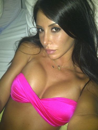 (via selfshotmag)