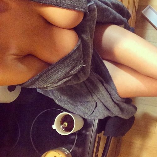 @swedishkiller_xoxo (via selfshotmag):
Good moanin