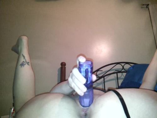 (F)rom ass to pussy. Just how I like it....