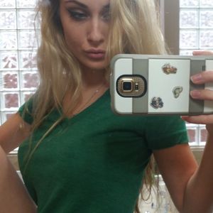 @purrbunny (via selfshotmag): ok