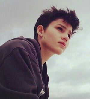 Bex Taylor Klaus 8