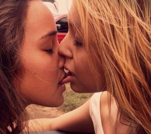 Hot kisses