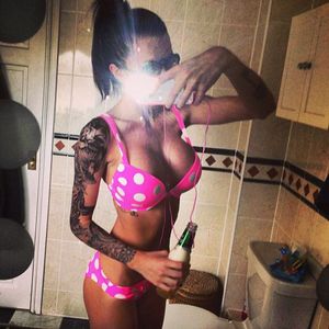 Sexy Tattooed MILF With Huge Tits Selfie