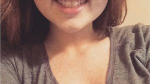 She doesn't actually wear glasses