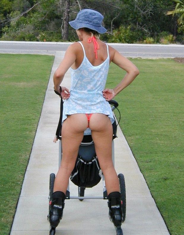 Strolling her Bulls babies