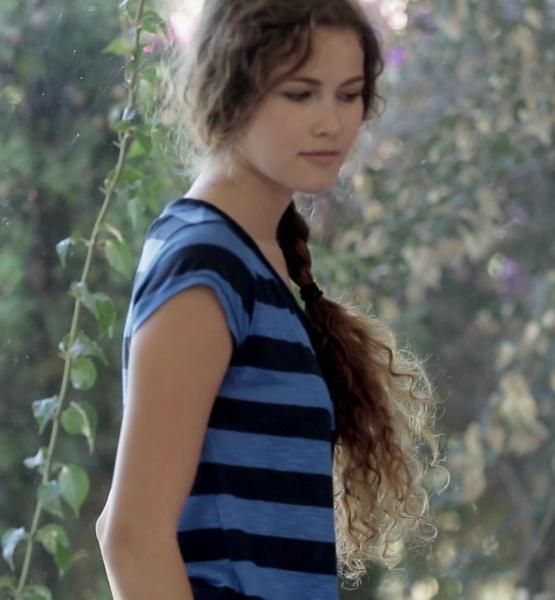 Vanessa – Beautiful Curves