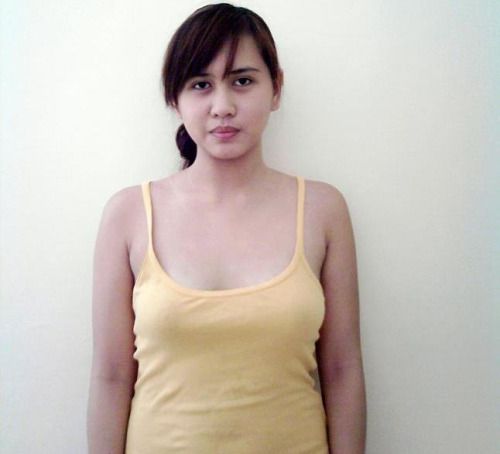 Foto Telanjang Memek Mulus Pembantu Cantik If you enjoy it and...