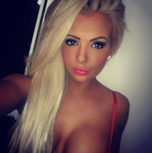 Hot Blonde MILF With Big Tits Selfie