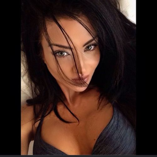 @jaimielynnfitness (via selfshotmag):
Flashback to when my hair...