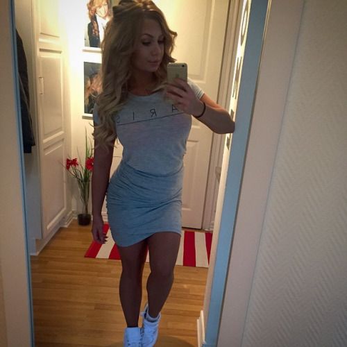 @jellydevote (via selfshotmag):
Todays moving look