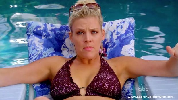 Busy Philipps & Courteney Cox - Cougar Town - S01E07