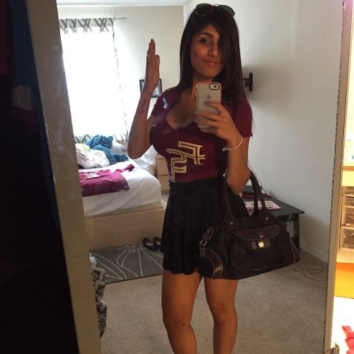 @miakhalifa1 (via selfshotmag):
#TBT to that time I thought I...