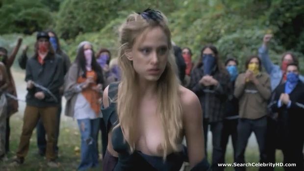 Nora Arnezeder nude - Mozart in the Jungle - S01E09