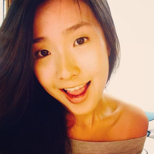 saraleexoxo:

If she opened her mouth like that and tells...