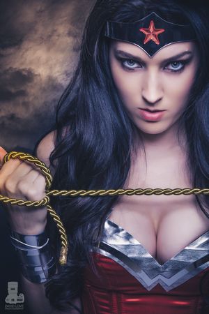Jenifer Ann Wonder Woman Cosplay