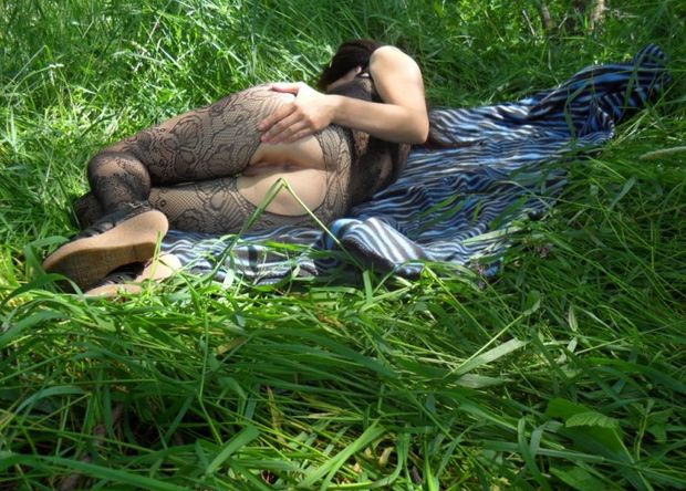 Huge fan of dogging and beeing someone slut, especially public and outdoor