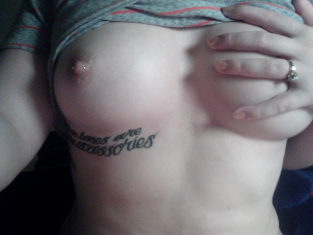 A cheeky (pun intended) photo set for you night owls ;*