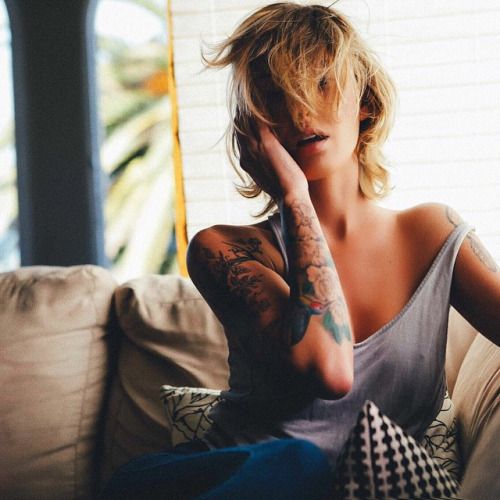 @miss_tina_louise (via selfshotmag):
let your love flow where...
