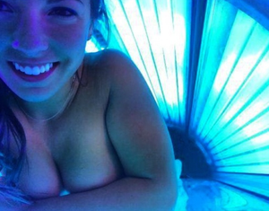 Cute Girl in Tanning Bed Selfie