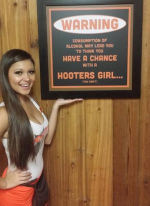 Hooters Sign