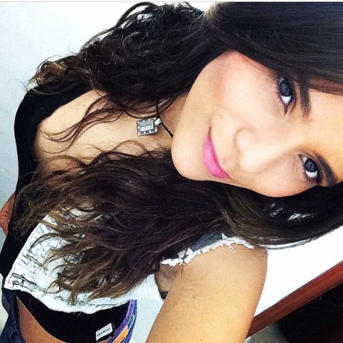 @niaisaza (via selfshotmag):
MUERO DE AMOR POR MI HIJA!!!