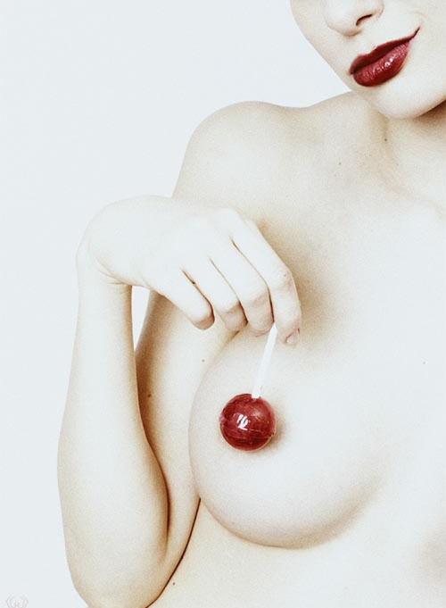 food and eroticism, veggies and porn, nude babes and food, alimentos y erotismo