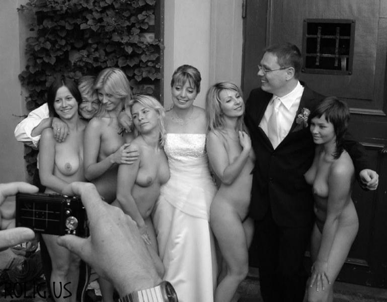 Another shot of the naked bridesmaids with the bride and groom.