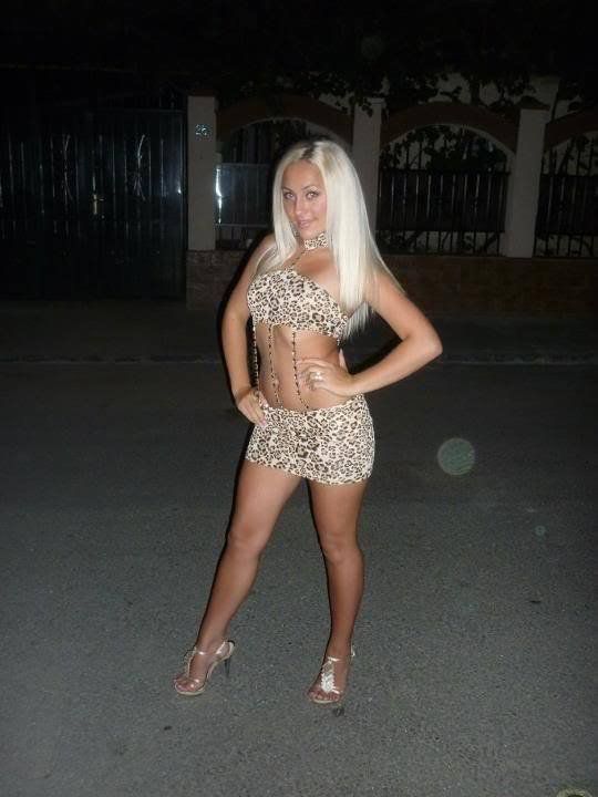 Blonde bimbo in her slutty outfit, dress + heels on her way to a dogging spot